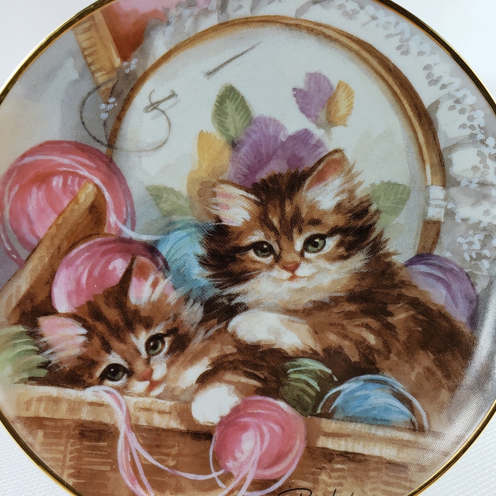 Franklin Mint Heirloom 
Sew Sweet Cat Plate LTD L